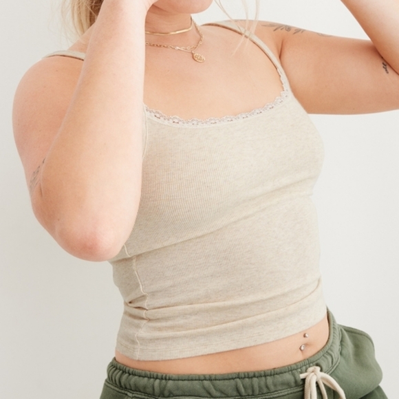 ✨️2/$20 NWT Aerie Lace Trim Shelf Tank - Picture 2 of 6